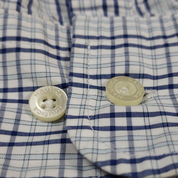 Nautica casual button up shirt - Picture 8 of 8